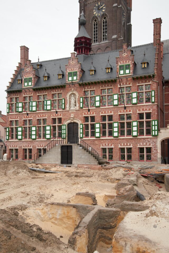 1 stadhuis Eeklo exterieur